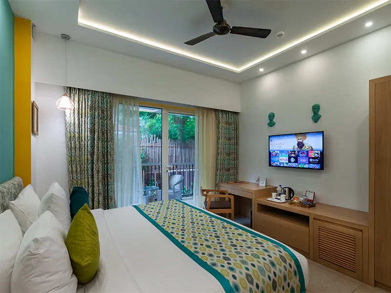 View 2 of Courtyard Premier Room
